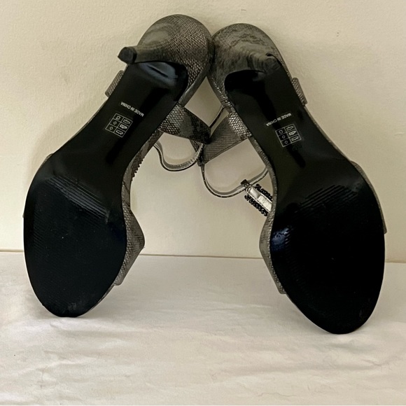 NWB M by Marinelli Gray/Silver Strappy Heels w Rhinestones size Women's 6M - Picture 5 of 10